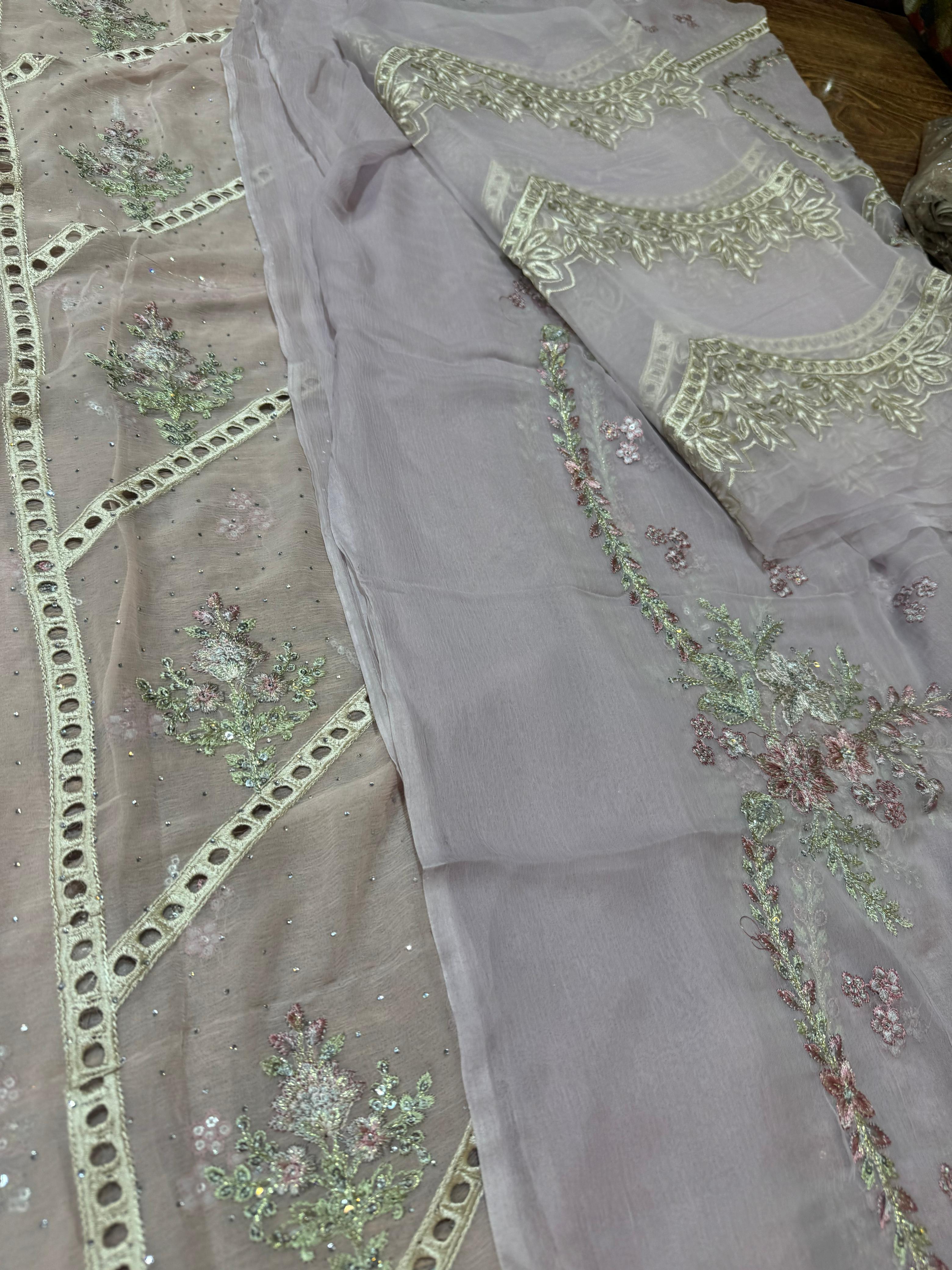 Maria B Chiffon Pink – Elegance in Every Detail