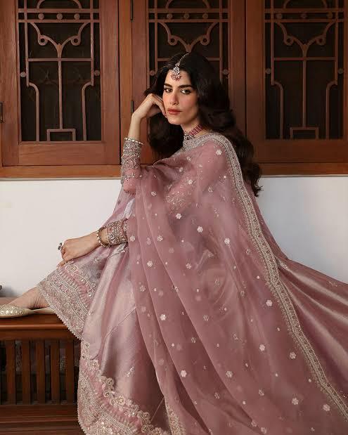 Faiza Saqlain Luxury Wedding Formal – Tea Pink Flairy Chiffon Maxi