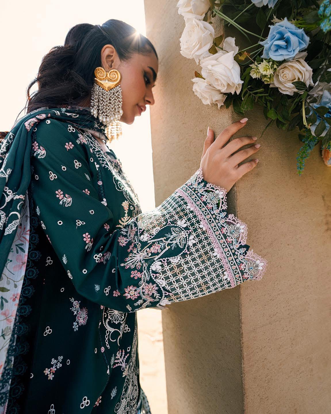 Qalamkar Luxury Lawn – Deep Emerald Elegance with Exquisite Embroidery