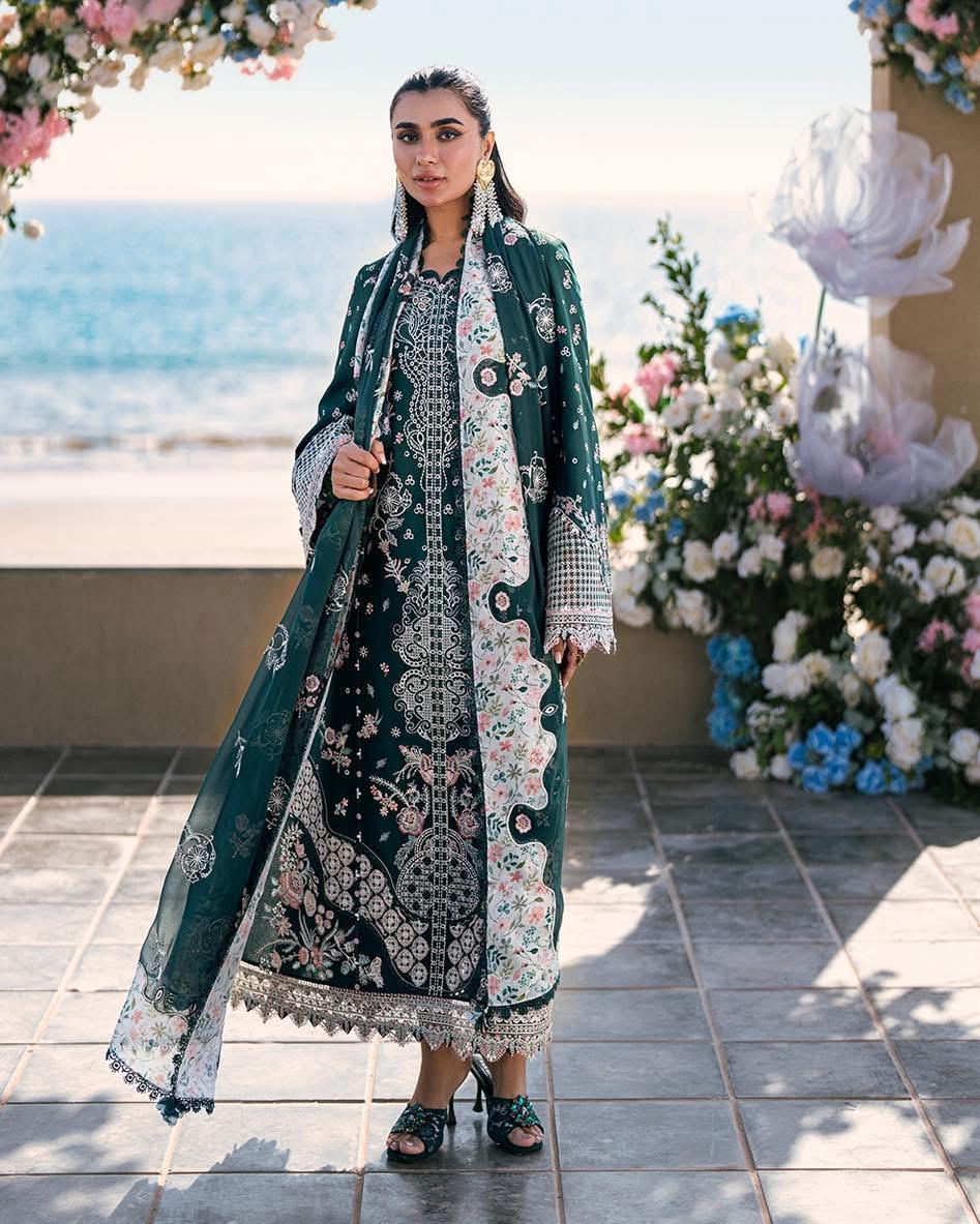 Qalamkar Luxury Lawn – Deep Emerald Elegance with Exquisite Embroidery