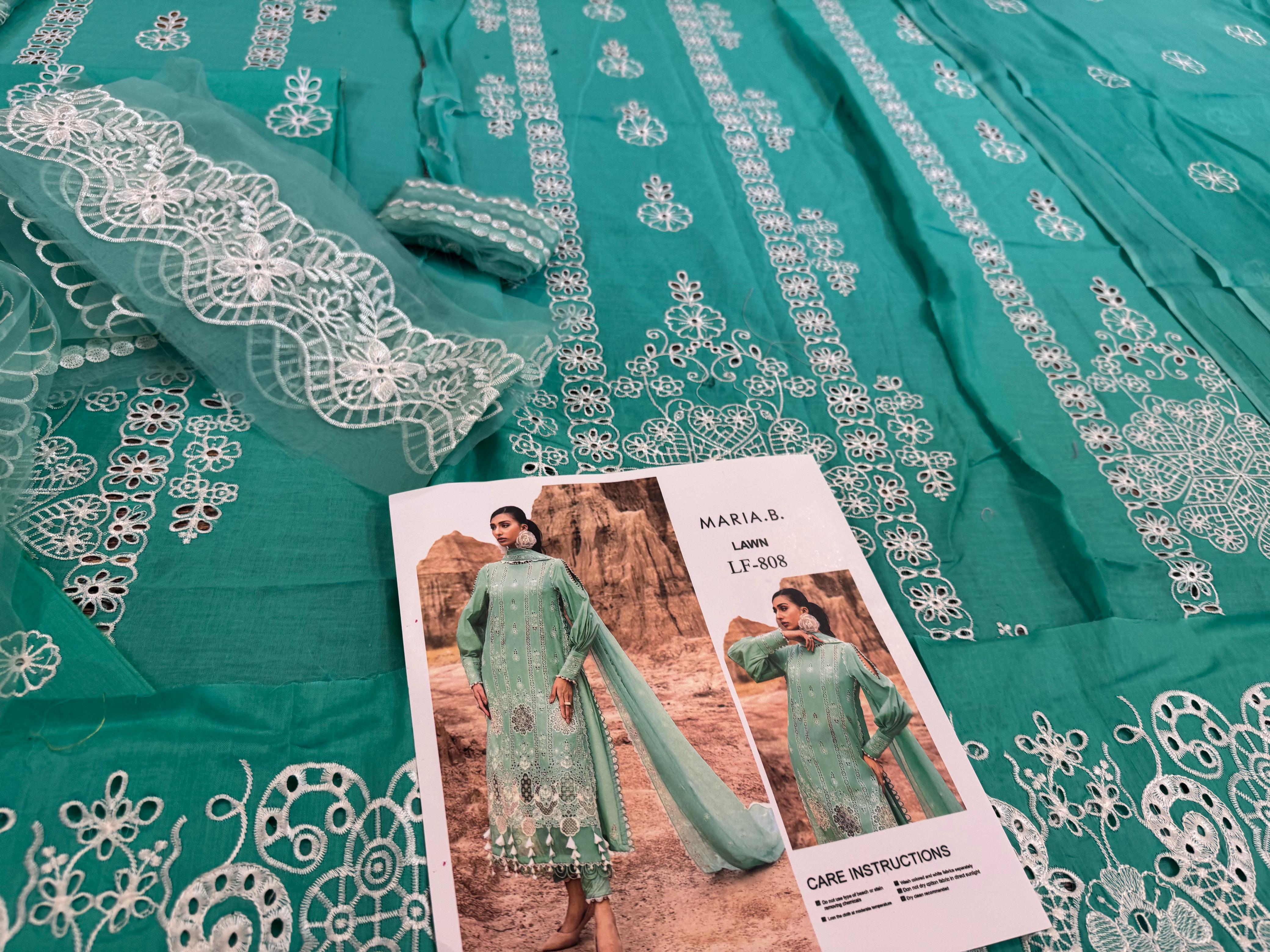 Maria B Luxury Lawn 2025 – Mint Serenity Unstitched Ensemble