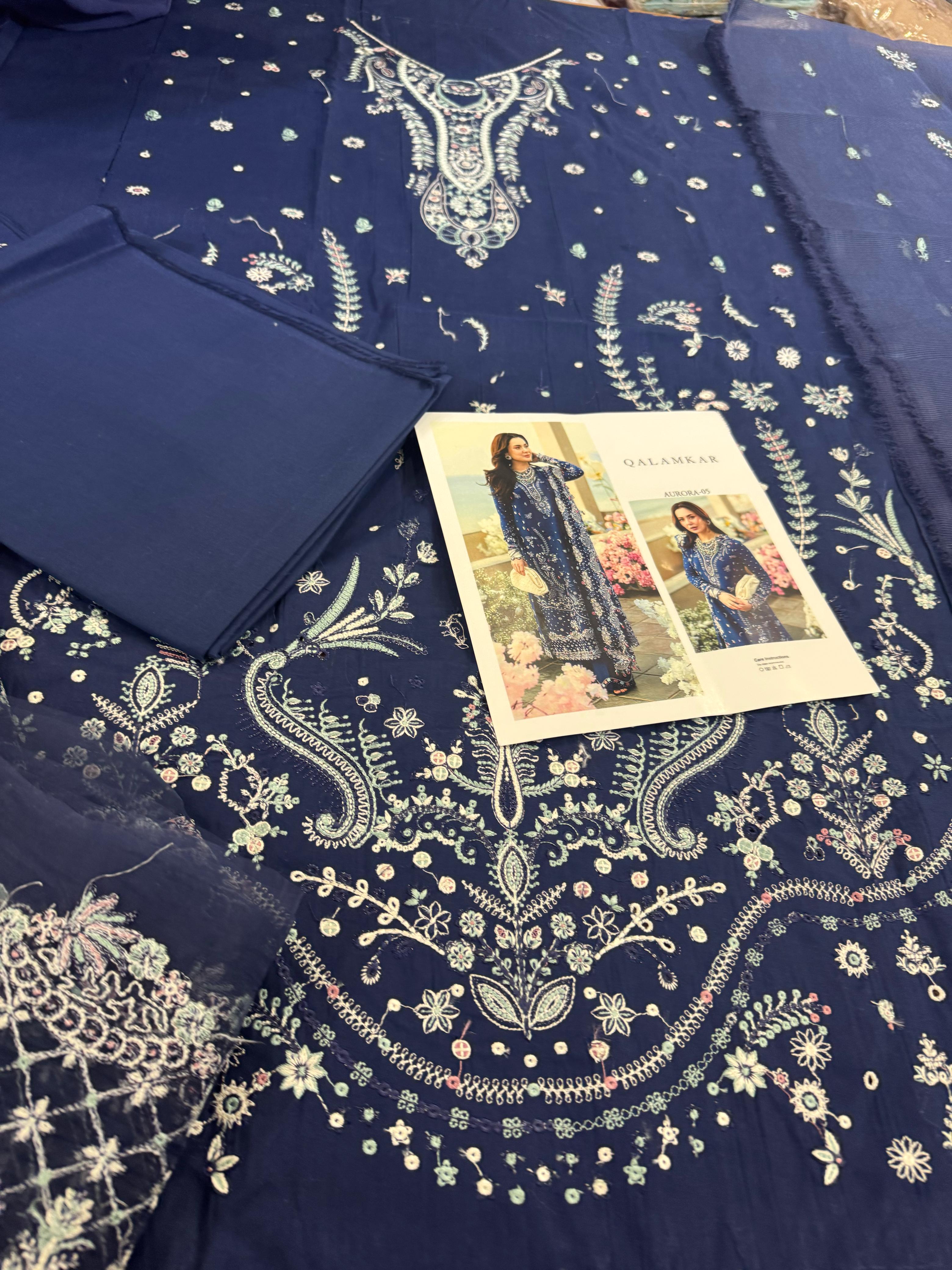 Qalamkar Luxury Lawn 2025 – Timeless Summer Elegance